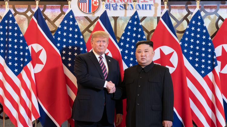 Trump Kim Hanoi